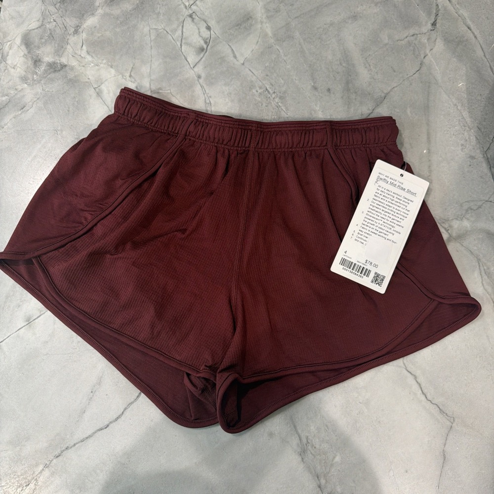lululemon Size 4 Swiftly Mid-Rise 3" Shorts Burgundy Bay‎ NWT